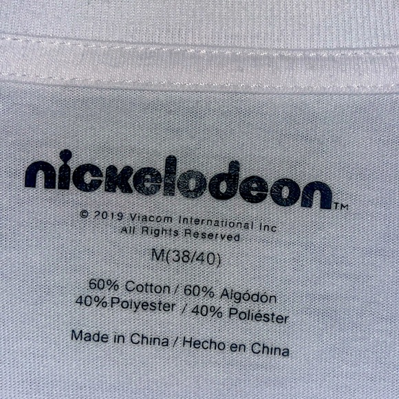 Nickelodeon white long sleeved chuckle resort like new never been worn. - Picture 3 of 3